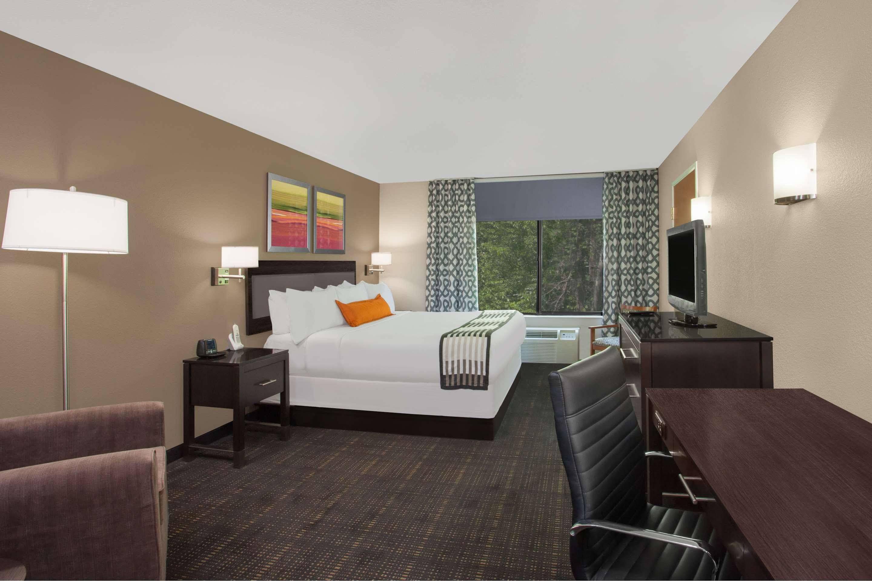 Wingate By Wyndham Columbia Hotel Екстериор снимка