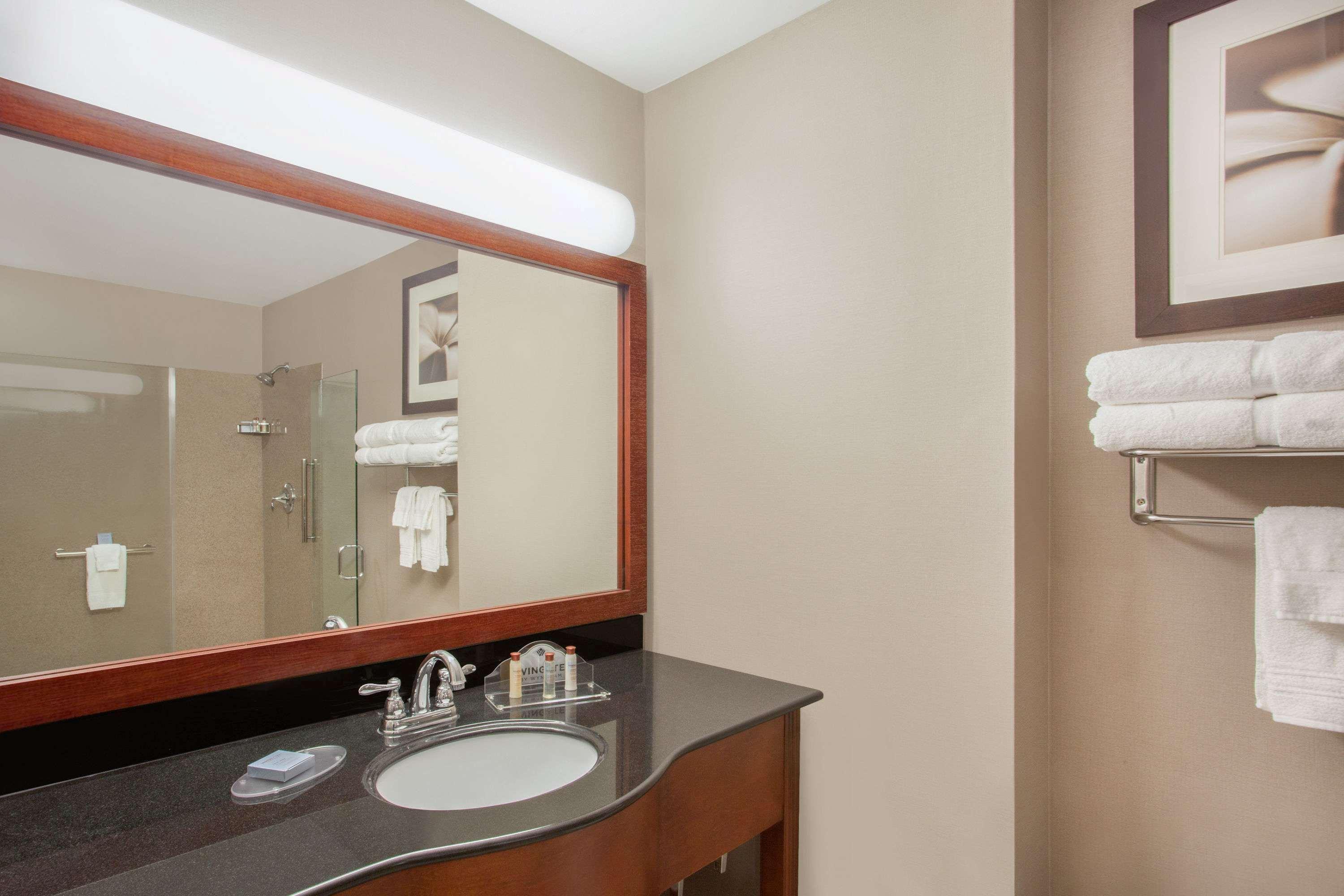 Wingate By Wyndham Columbia Hotel Екстериор снимка