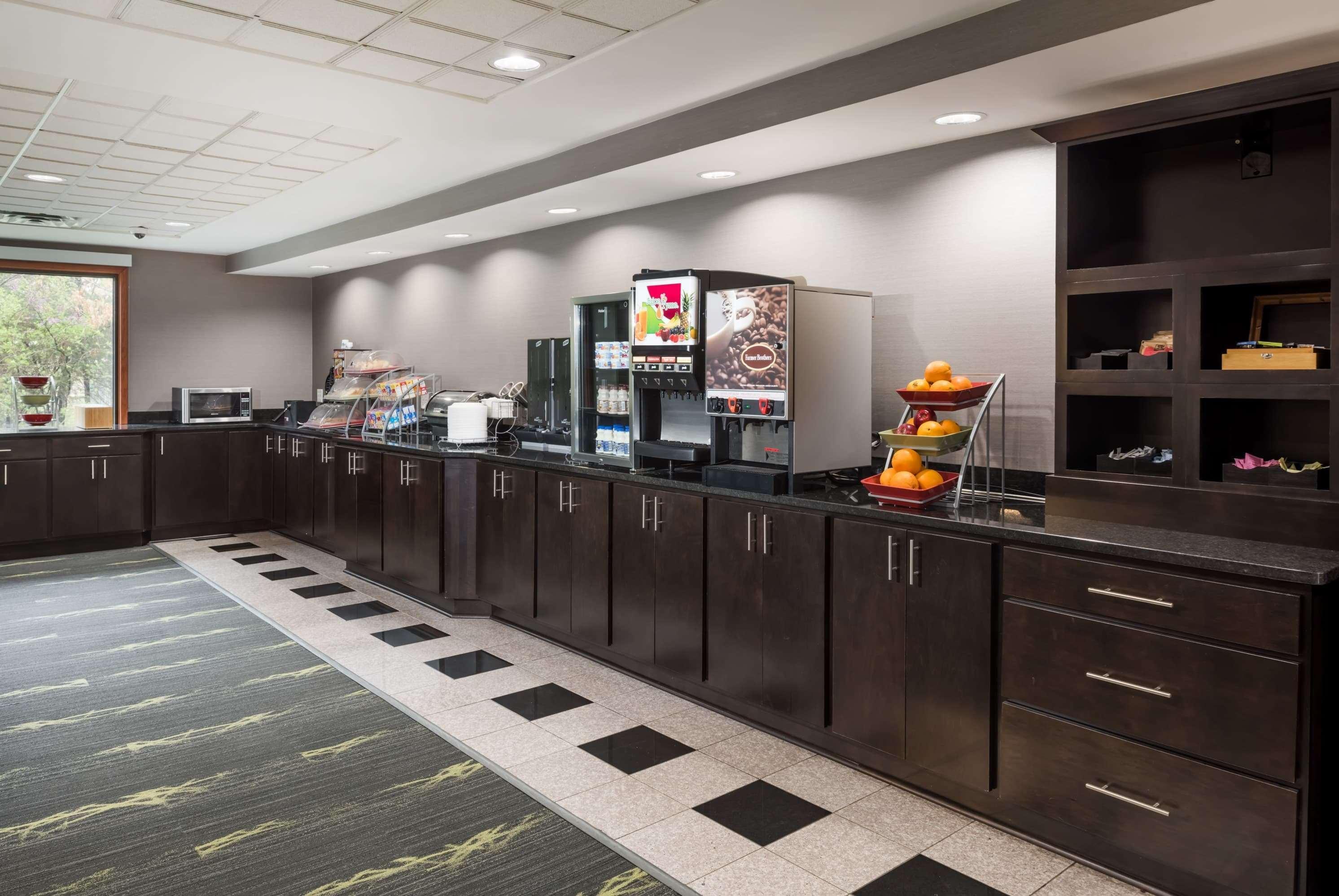 Wingate By Wyndham Columbia Hotel Екстериор снимка