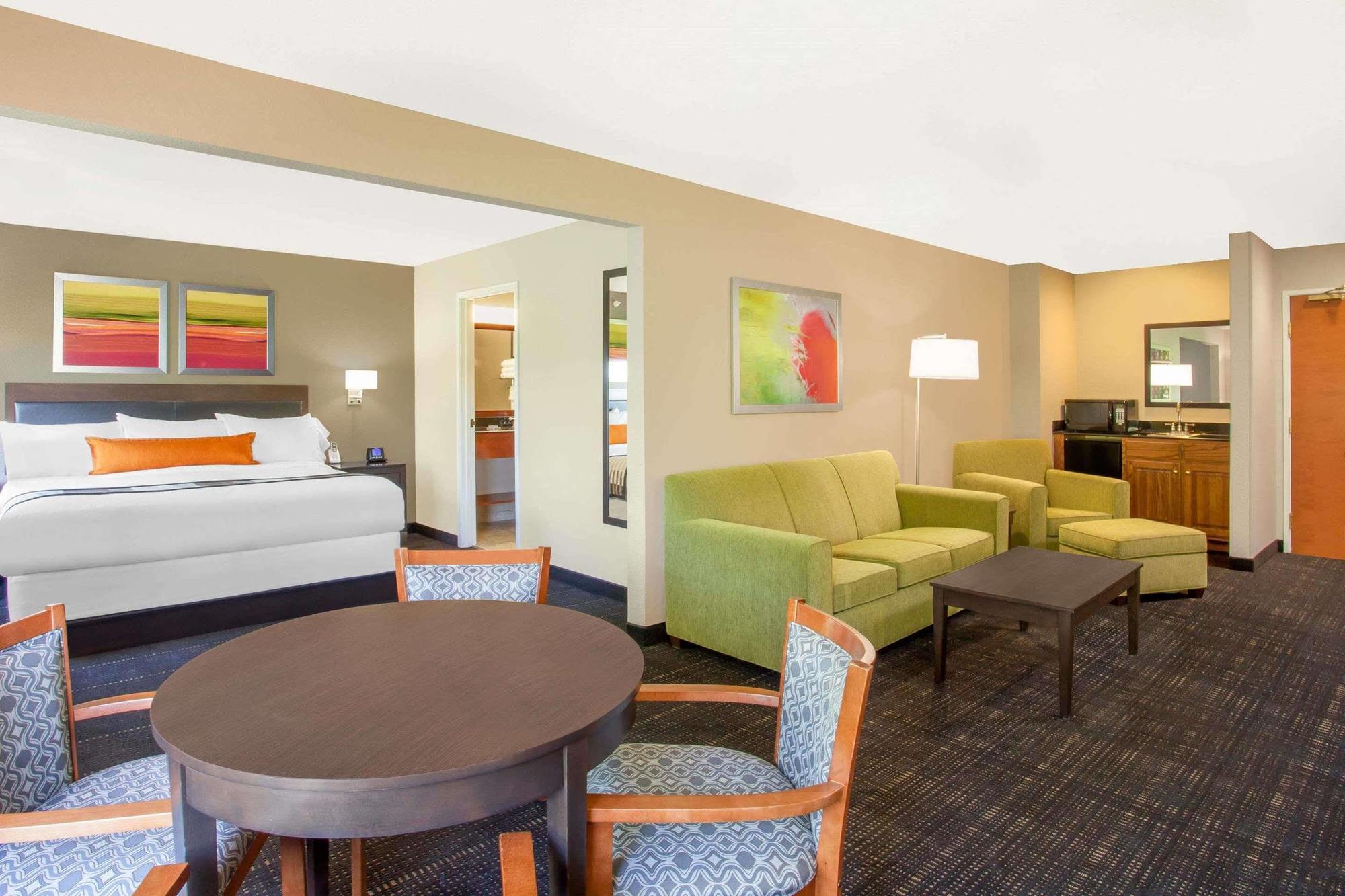Wingate By Wyndham Columbia Hotel Екстериор снимка